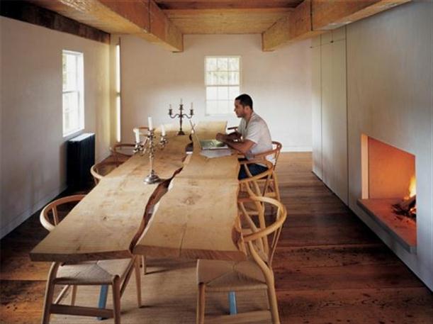 Minimalist-dining-room-with-rustic-dining-table