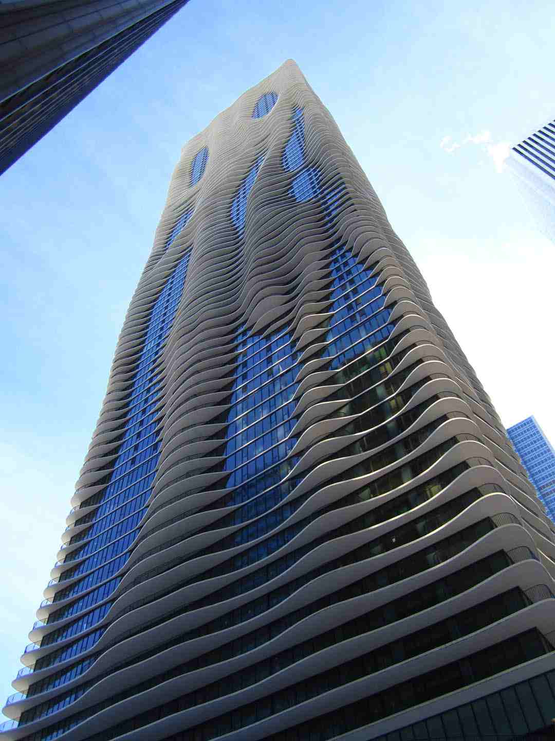 skyscrapers-Aqua-Tower-in-Chicago