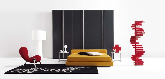 Black-Wardrobes-by-Container-System-of-Cappellini