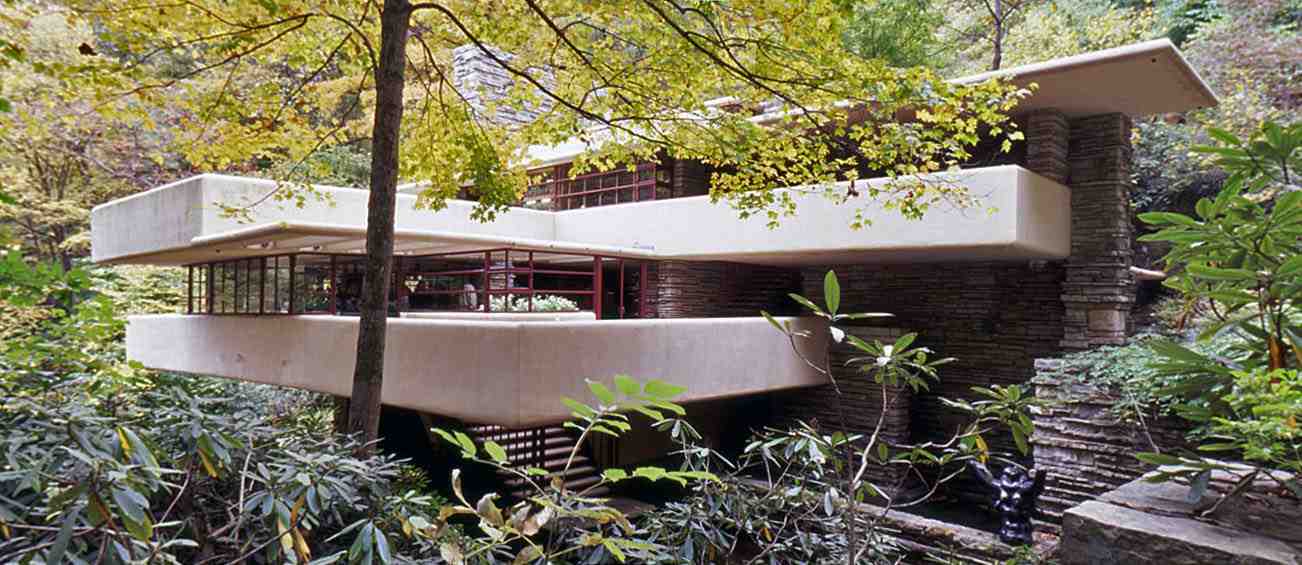 Fallingwater-house-architecture-by-American-architect-Frank-Lloyd-Wright