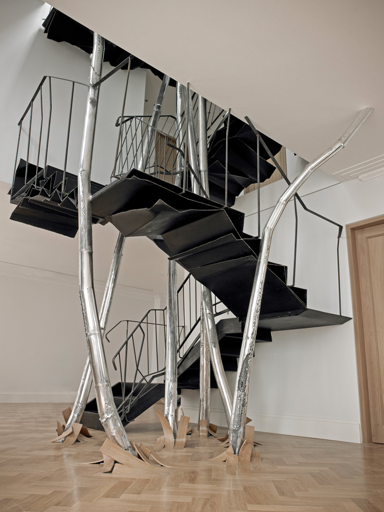 Futuristic-high-tech-staircase-design
