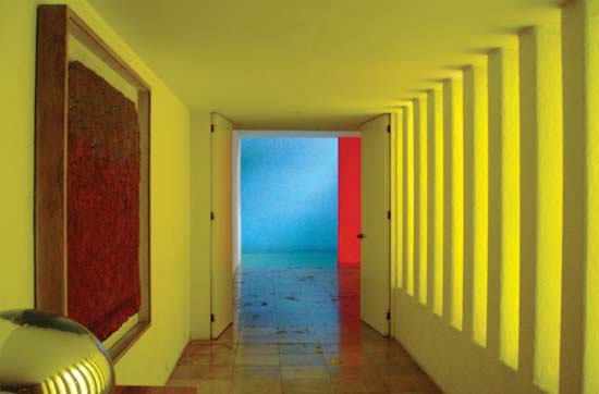 Minimalist-Architect-Luis-Barragan-House-Interior