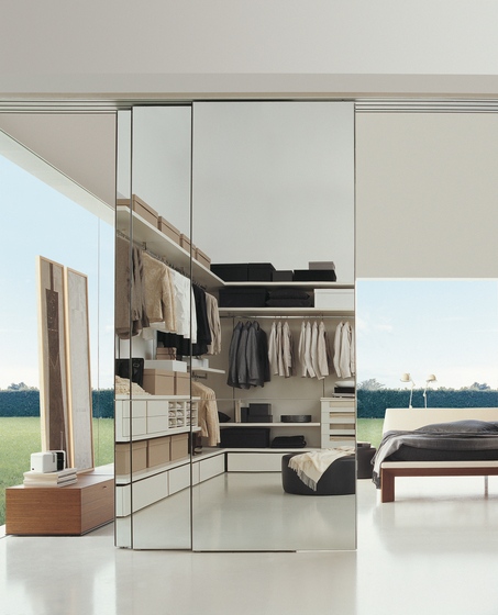 Wardrobes-Design-by-Stack-of-Molteni-&-C