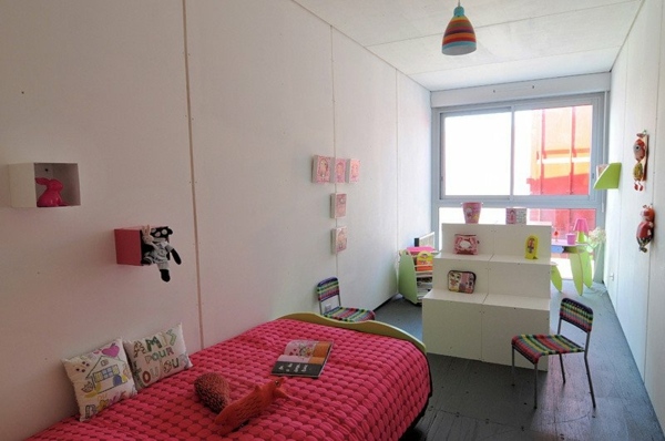 kids-room-shipping-container-house