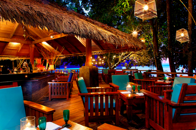 luxury-beach-bar-design