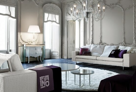 italian-design-living-room-white-purple-accents