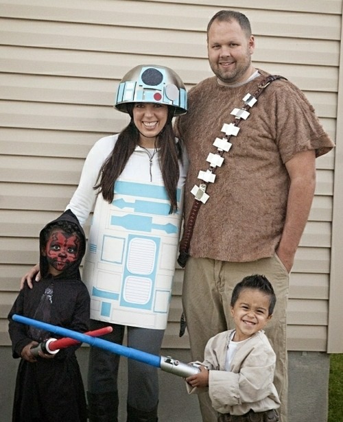 Family Halloween Costumes even make Star Wars Theme