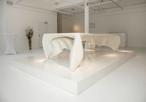 dining-table-design-Floating-phantom-exhibition