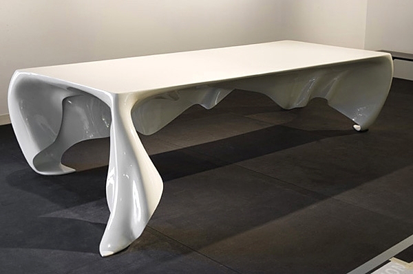 dining-table-design-Floating phantom table