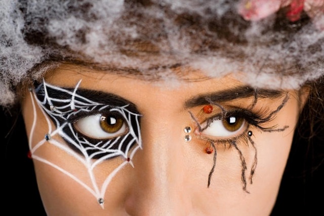 halloween makeup ideas cobweb eye​​ 