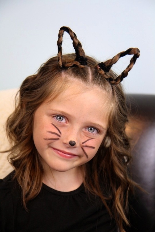 not scary halloween costume child girl cat hair hairdresser ears 