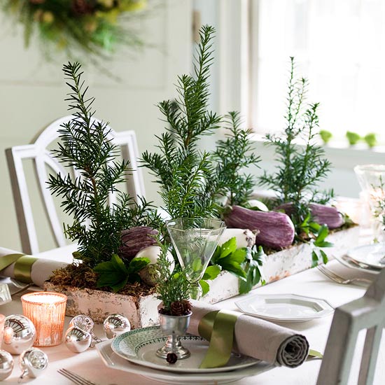 A tray Yews Christmas Centerpiece