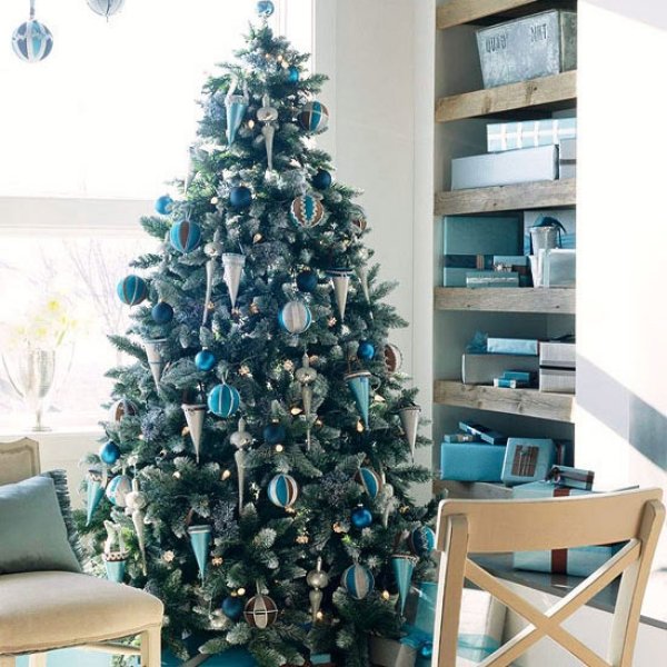 Christmas living room decoration ideas tree blue tone