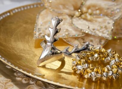 Christmas- table decorations-gold-silver-accent
