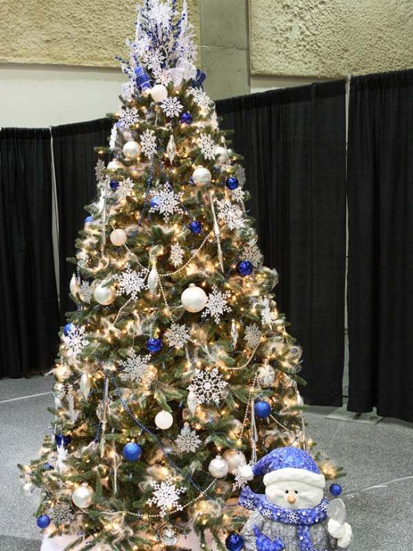  tree decorating ideas Blue and White