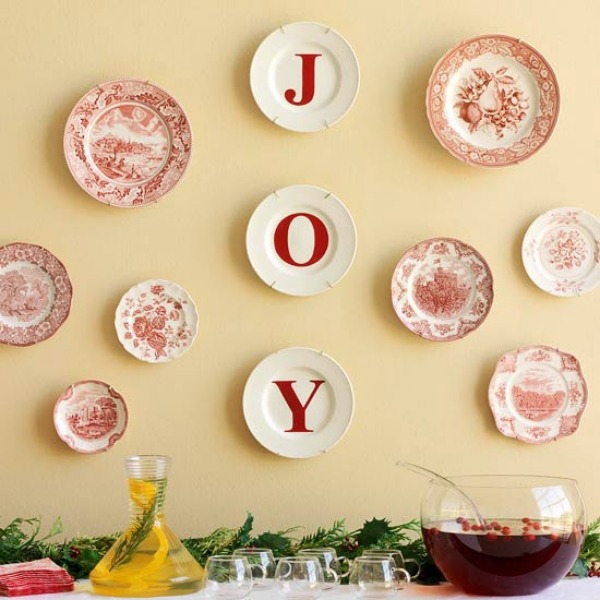 Christmas wall decoration dishes
