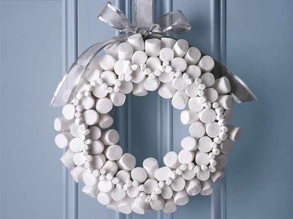 Christmas-wreath-design-creative_DIY-christmas-wreath-ideas-marshmallow