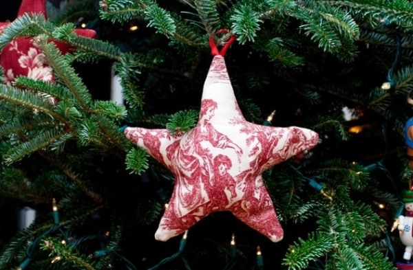 DIY crafts a star made of fabric
