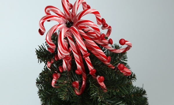 DIY christmas tree topper candy canes