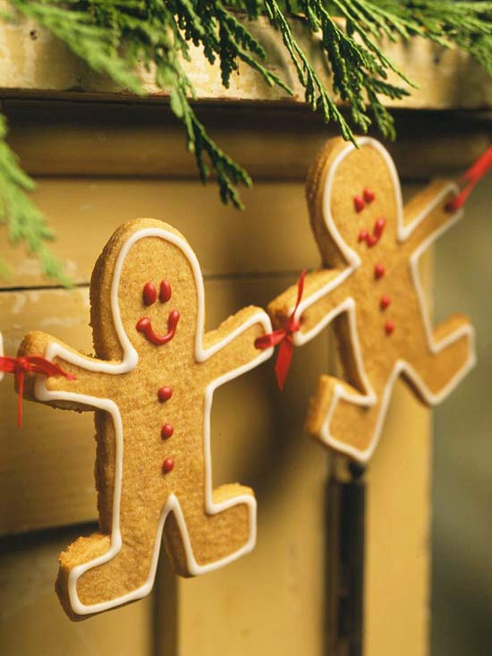 Easy Christmas garland ginger cookies