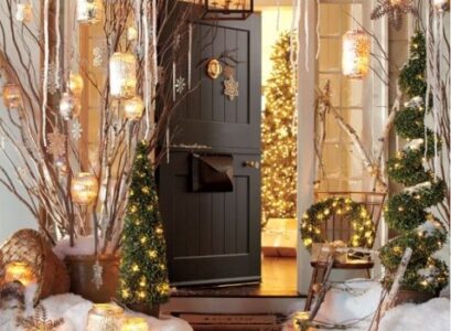 Glittering-front-door-christmas-light