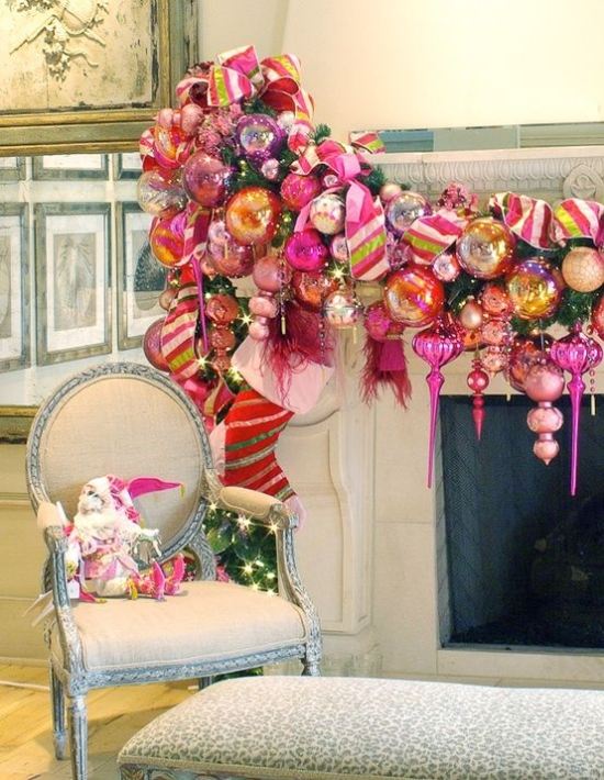 brave and beautiful use of colors for mantel decoration