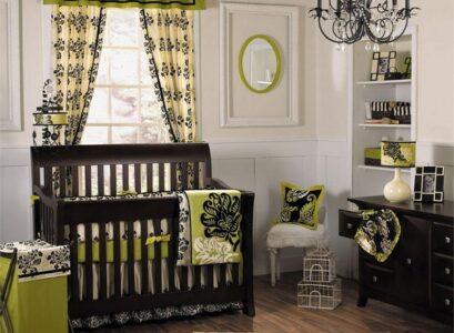 bold-colours-baby-bedding-set-green-black