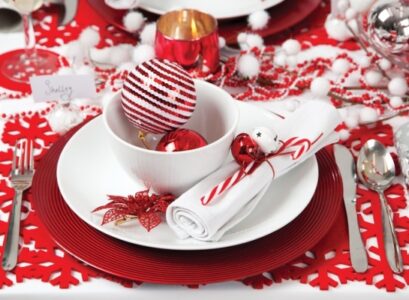 christmas-table-decoration-traditional-red-white