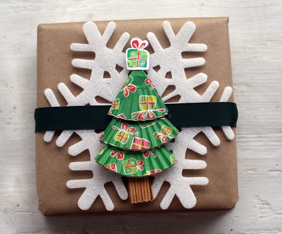 creative christmas dpresents ideas cupcake paper shapes