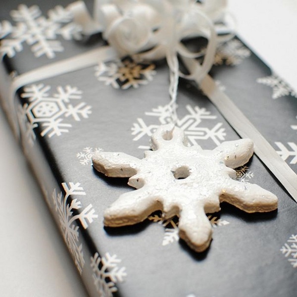 craft ideas snowflake ornaments gift wrapping ideas