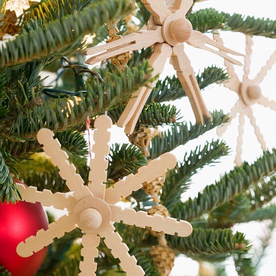 easy to make ornaments wooden snowflakes
