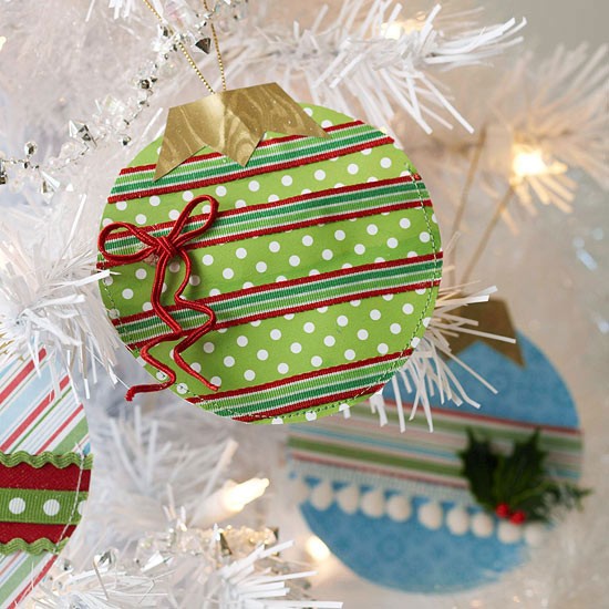 easy to make christmas tree paper ornament