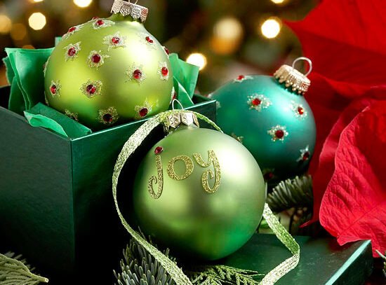green-Christmas-tree-ornaments