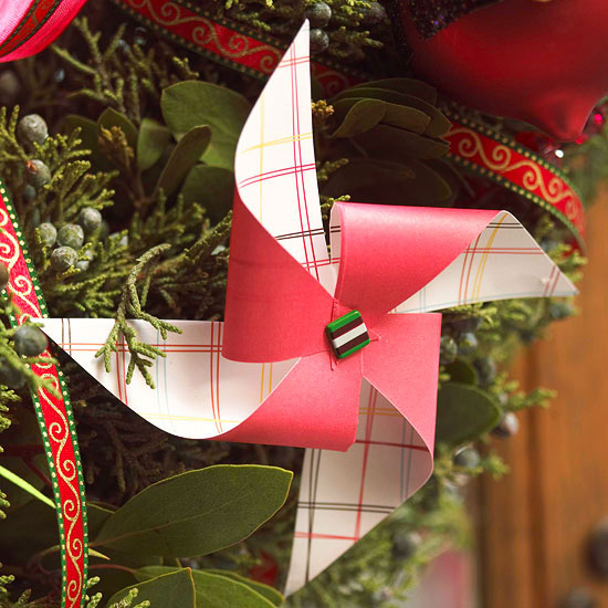holiday themed Paper ornament Pinwheel