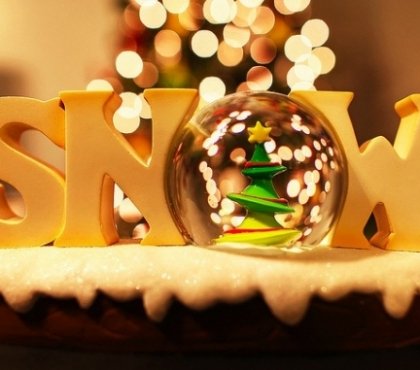 homemade-snow-globes-kids-Christmas-crafts