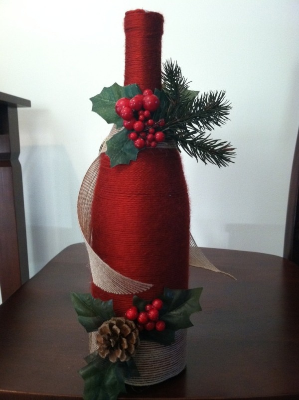 how to wrap the Christmas wine glue mistletoe and cones