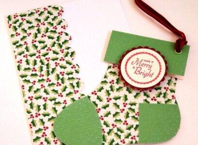 low-cost-christmas-craft-ideas-stocking-gift-card-holder-green-and-holly