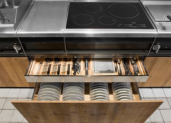 modern Minacciolo sliding drawers and stainless steel 