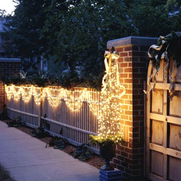 outdoor Christmas lights fence 
