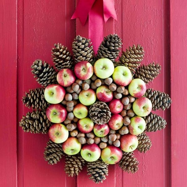 outdoor wreaths apples