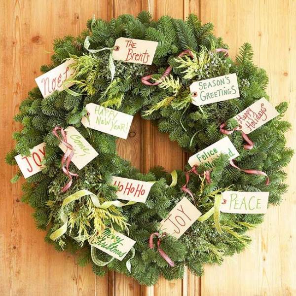 outdoor evergreens with holiday messages