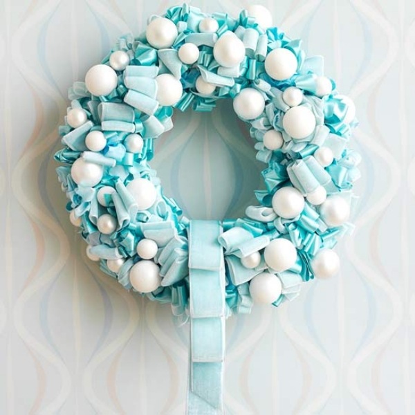 outdoor wreaths white and blue