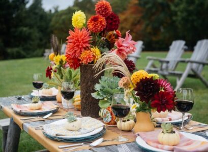 outdoor-Thanksgiving-decoration-ideas-table-decor-floral-centerpiece