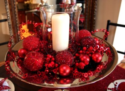 red-white-christmas-decoration-ornaments-candle-in-glass-holder