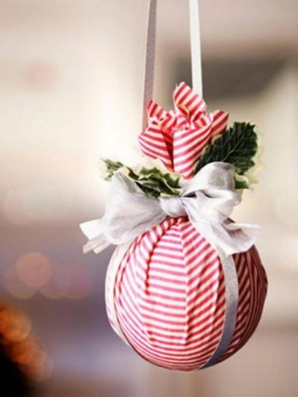 simple wrapped ornament