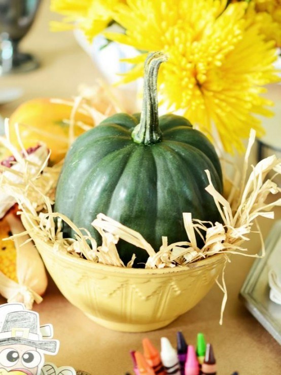 thanksgiving decorations green colour pumpkin table decor