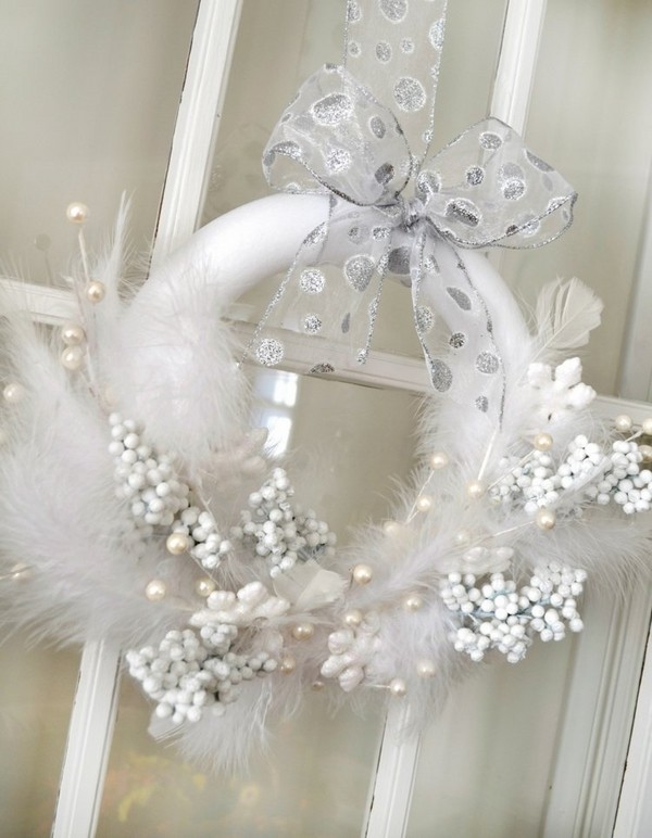 white christmas decoration ideas white feather christmas wreath silver ribbon