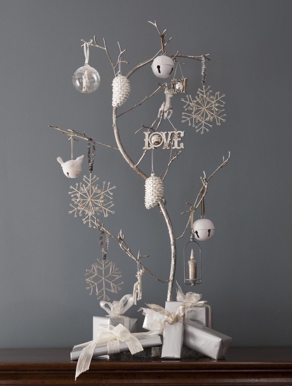  tree white decoration and metal ornaments