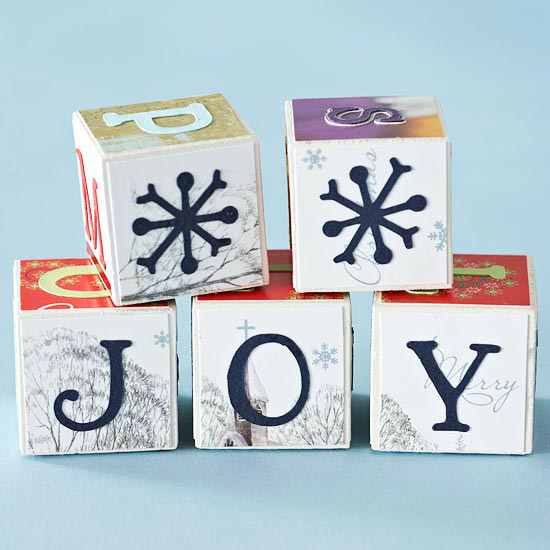 DIY christmas activities cubes holiday motif paper letters