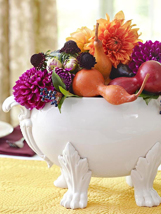DYI easy thanksgiving centerpiece fruits and flowers soup bowl